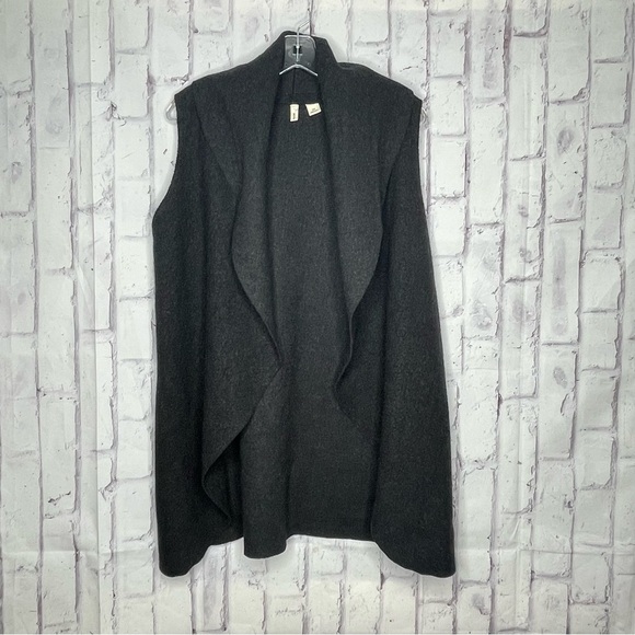Moth Anthropologie Museum District Wool Vest Sz XS/S Black Waterfall Minimalist - Picture 1 of 5